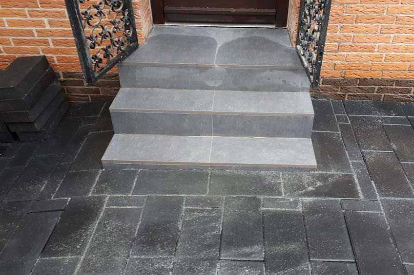 Treppen & Stufen | BEKA Gartenbau in Mönchengladbach Auch Treppen & Stufen, gemauert oder gepflastert, gehören zu unseren Dienstleistungen | BEKA Gartenbau in Mönchengladbach